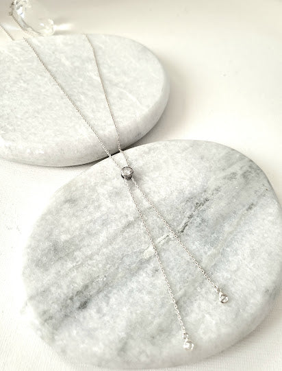 DIANE Necklace – Brilliance & Timelessness