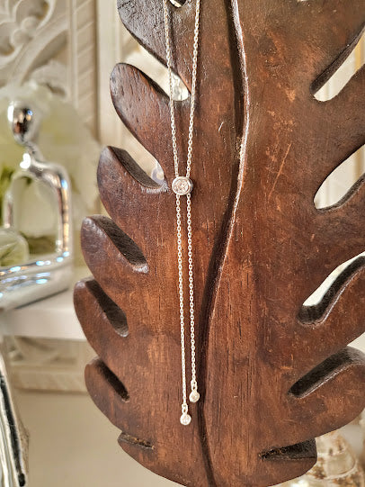 DIANE Necklace – Brilliance & Timelessness