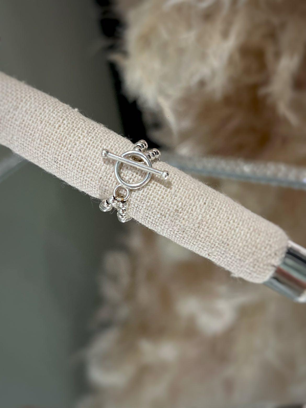 Bague Perles à double rang avec Fermoir Toggle | LANA