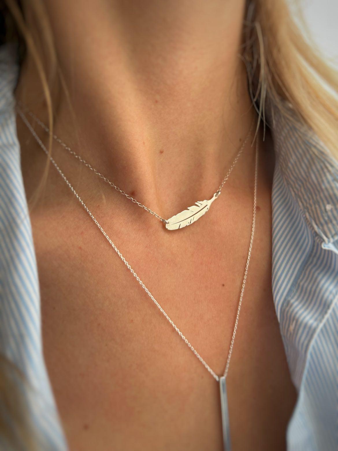 Collier plume