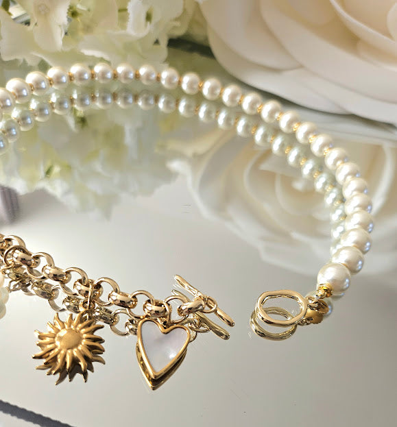 Mother-of-pearl and gold-plated fone necklace