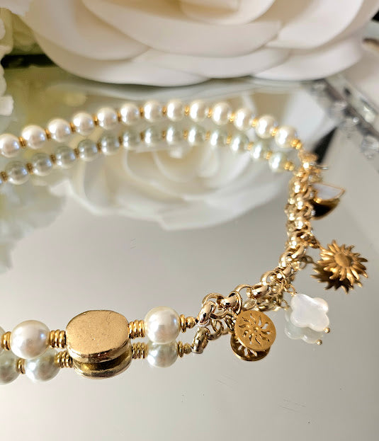 Mother-of-pearl and gold-plated fone necklace