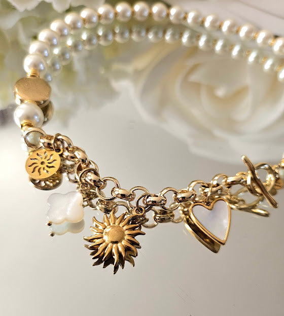 Mother-of-pearl and gold-plated fone necklace