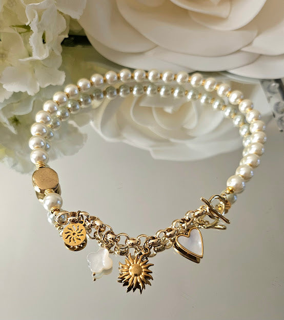 Mother-of-pearl and gold-plated fone necklace