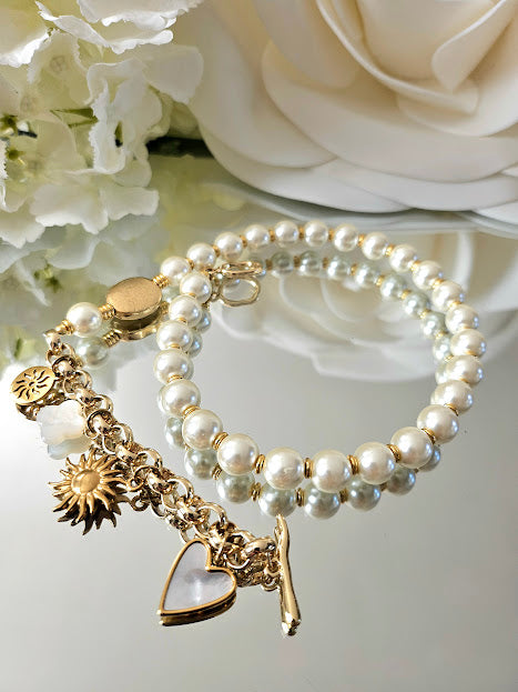 Mother-of-pearl and gold-plated fone necklace