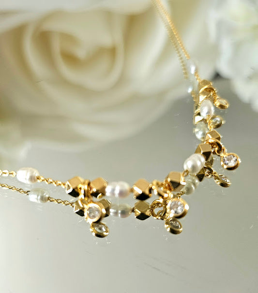 Solar Necklace – Golden Glow &amp; Mystery