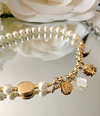 Mother-of-pearl and gold-plated fone necklace