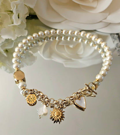 Mother-of-pearl and gold-plated fone necklace