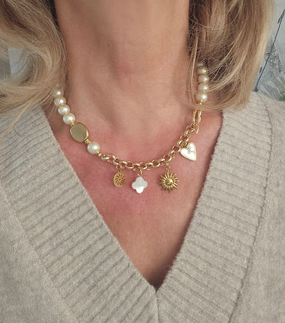 Mother-of-pearl and gold-plated fone necklace